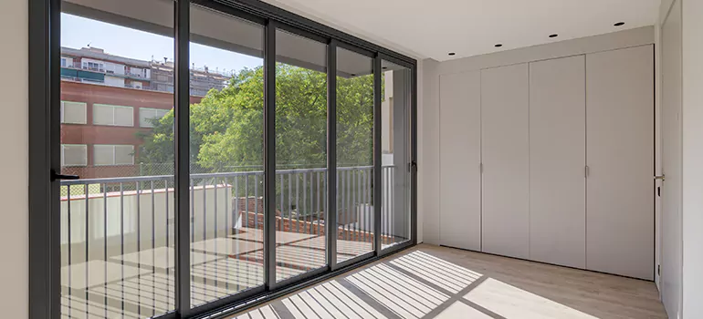 Aluminum Glazed Window Installation in Hollywood, FL