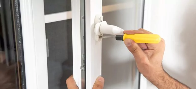 Casement Window Handle Replacement in Hollywood, FL