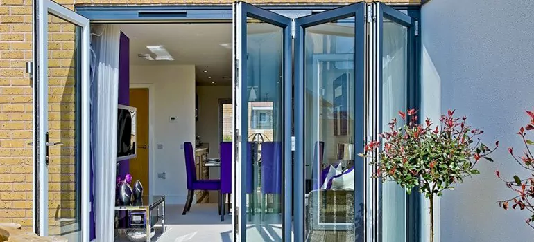 Commercial Door Glass Repair in Hollywood, FL